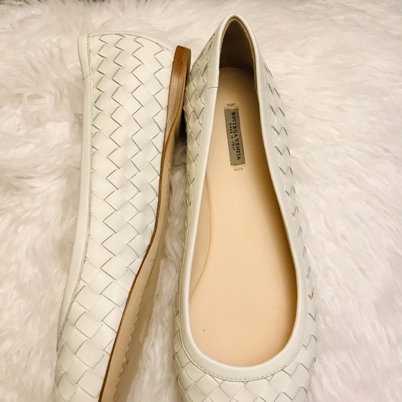 Authentic Bottega Veneta white shoes - Picture 2 of 4